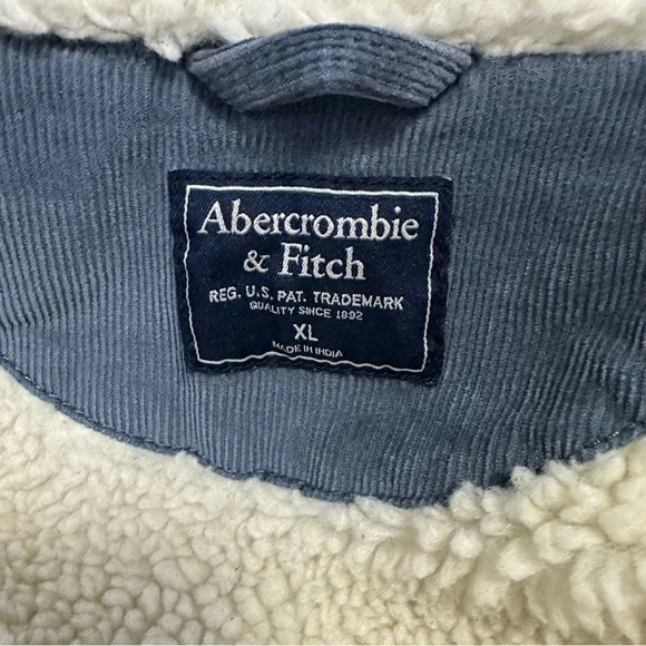 Abercrombie & Fitch Men’s Gray Sherpa Lined Buttoned Corduroy Jacket Size XL